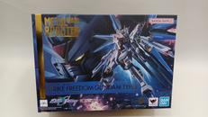 ストライクフリーダムガンダム&プラウドディフェンダー&エフェ|BANDAI