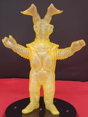 ゼットン（クリアーイエロー）|バンダイ