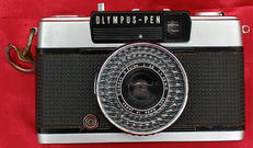 コンパクトフィルムカメラ|OLYMPUS