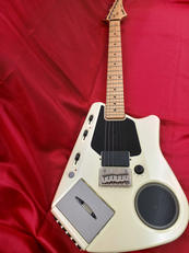 アンプ内蔵ギター|CASIO