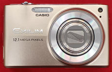 デジタルカメラ|CASIO