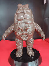 ブラコ星人　未塗装　焦げ茶色成型|ベアモデル