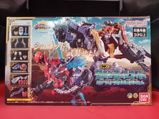 タランチュラナイト＆ガーディアンウエポンズ セット|BANDAI