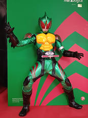 仮面ライダーアマゾンオメガ|メディコム・トイ