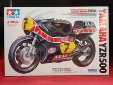アカイ ヤマハYZR500|タミヤ