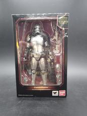 キャプテン・ファズマ(THE FORCE AWAKENS)|BANDAI