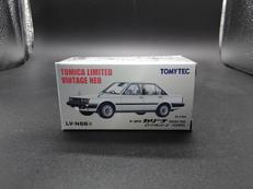 トヨタ カリーナ ロードランナーII 白 (82年式)