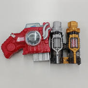 DXハザードトリガー＆ DXフルフルラビットタンクボトル|BANDAI