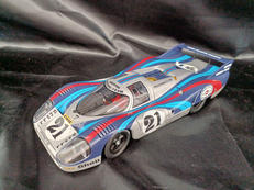 1/18　ポルシェ917　LH　ルマン1971　NO.21|オートアート