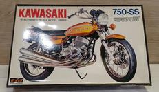 KAWASAKI 750-SS マッハⅢ|ナガノ