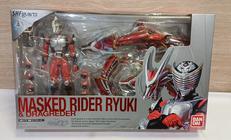 仮面ライダー龍騎＆ドラグレッダー|BANDAI