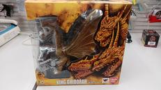 S.H.MonsterArts　キングギドラ|バンダイ