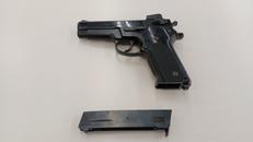 固定スライドガスハンドガンS&W M549|不明