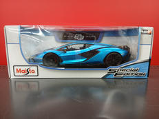 1/18スケールカー|MAISTO