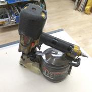 エアー釘打ち機|HITACHI