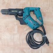 スクリュードライバー|MAKITA