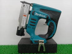 【本体のみ】充電式ピンタッカー|MAKITA