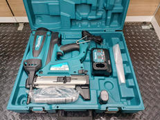 【エア不要で取り回し自在】コンクリート用ガスピン打機|MAKITA