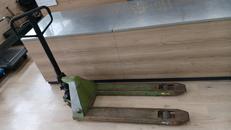 ハンドパレットトラック|不明